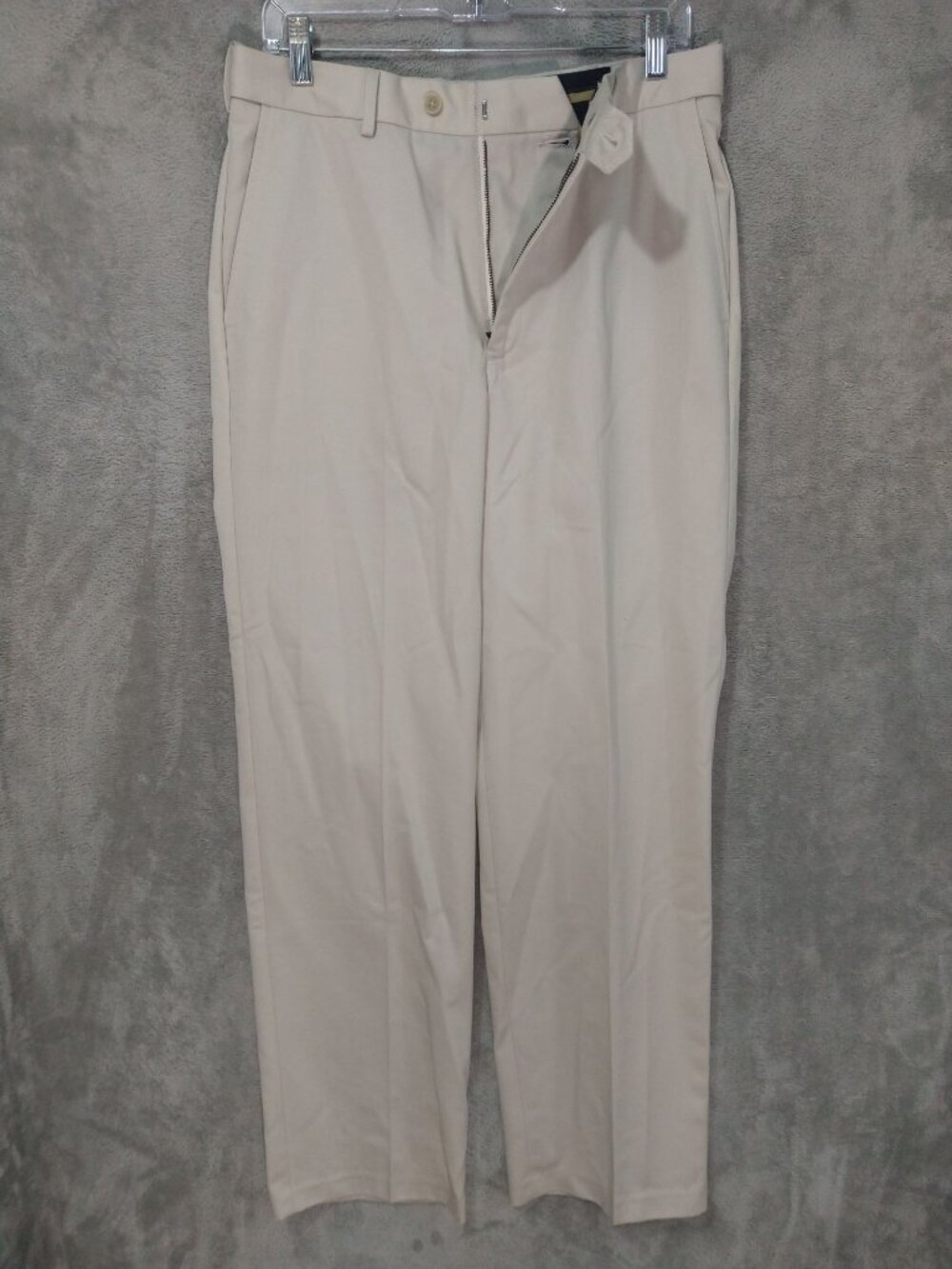 Croft and Barrow Pants Mens 30x32 Stone Khaki No Iron Flat Front Cotton NWT
